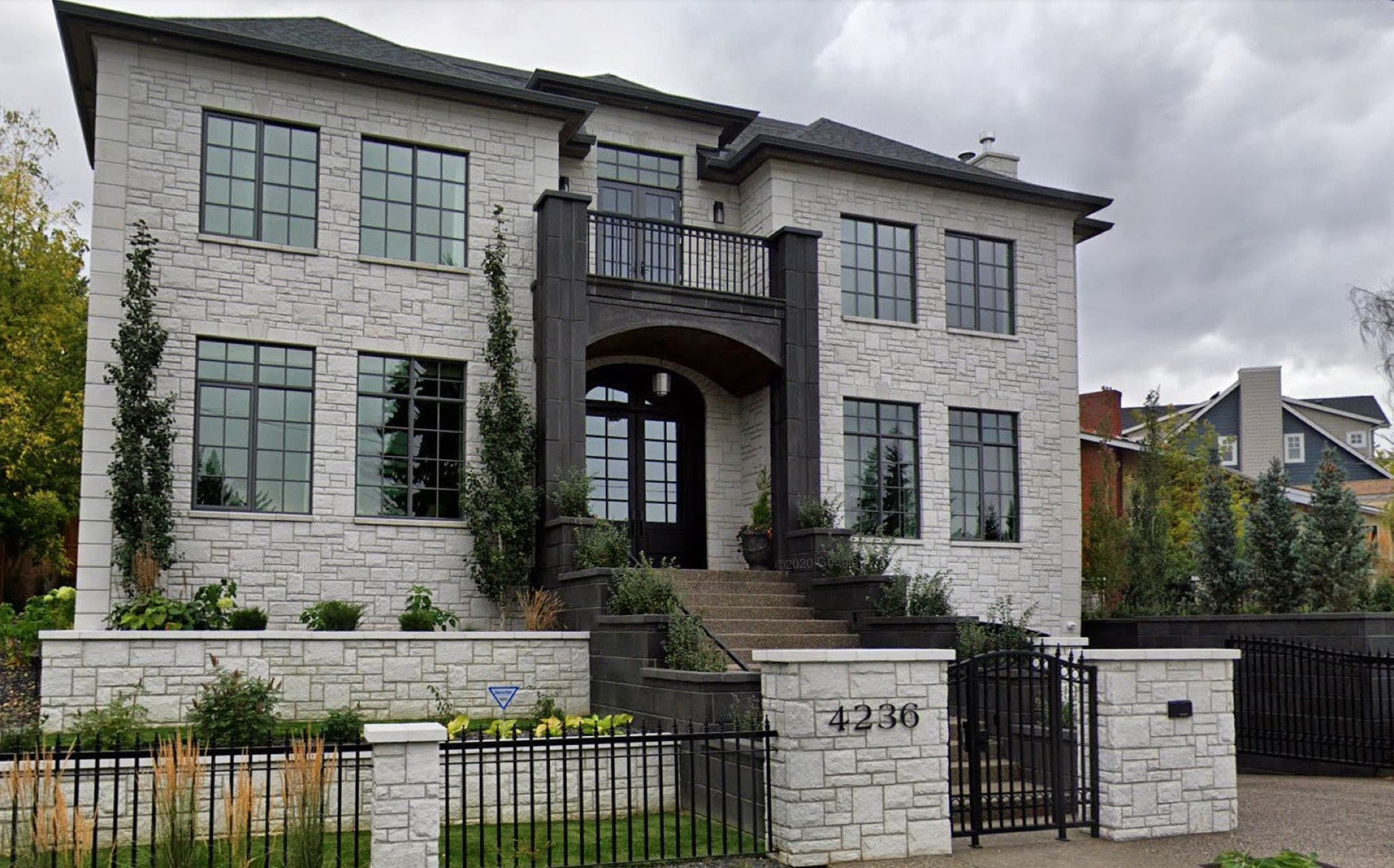 Mop Monkeys Calgary — Window Cleaning French Pane Windows Brittania Calgary